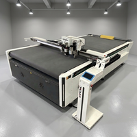Golfkarton snijden, kartonnen stickers, rigid foam, kleefvinyl, digitale vlakbedplotter snijmachines, tafels, machines