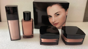 Set de Cuidado Facial de 4 Piezas con Infusión Botánica, Crema Reafirmante Rica de 50 ml, Sérum de 30 ml, Kit Suavizante y Reafirmante Intenso para Piel Madura - Product Image 6