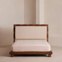 Lit en lin crème style nordique, taille Queen, avec tête de lit à ceinture et pieds en chêne massif, mobilier de chambre pour maison, villa, hôtel