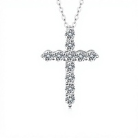 Collier Croix en Argent S925 Électroplaqué avec Moissanite Ronde Incrustée, Bijou Tendance pour Femme, Meilleure Vente Actuelle