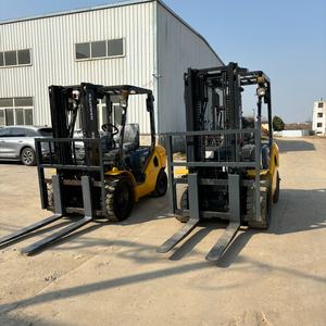 בשימוש <span class=keywords><strong>komatsu</strong></span> FD30T-17 מלגזה מקורי תוצרת יפן יד שנייה tcm/<span class=keywords><strong>komatsu</strong></span> 3ton מלגזה - Product Image 6