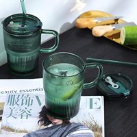 Verrerie Grande capacité épaissie sans plomb gobelet en verre à motif gaufré gobelet à eau en verre vert foncé avec paille
