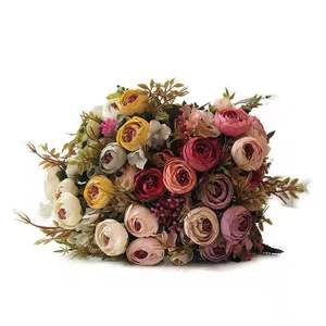 Boccioli di Camelia Artificiali in Seta di Lunga Durata all'Ingrosso per Decorazioni per la Festa della Mamma, Natale, Laurea e Pasqua - Product Image 6