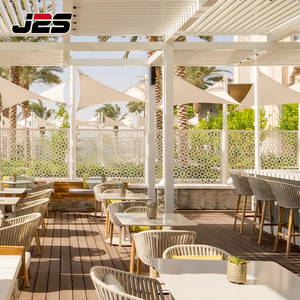 Juego de Muebles de Exterior de Madera Maciza para Restaurante J2S, Silla con Brazos y Mesa con Sombrilla de Patio, Diseño Moderno, Acabado Impermeable - Product Image 3