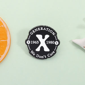 Lustige Gen X Emaille Pin Generation 1965 bis 1980 Wir kümmern uns nicht um Metall Brosche Revers Abzeichen Schmuck Geschenk für Freunde Großhandel - Product Image 2