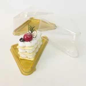 Nampan plastik makanan penutup plastik emas dengan tutup bening kotak plastik blister kemasan kue kecil segitiga