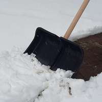 Pelle à neige portable d'hiver pour déneigement de voie d'accès, manche en bois de 100 cm, pelle compacte, lame en plastique robuste