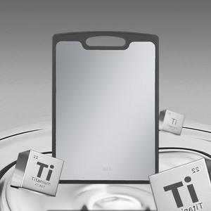 Tabla de Cortar Cuadrada de Titanio de Doble Cara, 1.4 cm de Grosor, Diseño Moderno, Antibacteriana y Antimoho para Cortar Carne - Product Image 3