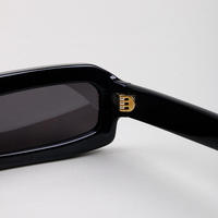 Lunettes de soleil rectangulaires épaisses pour un style urbain avec pont métallique doré, monture large et épaisse, protection UV400, lunettes de créateur de luxe