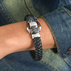 Pulsera con cabeza de león de cuero negro y dije de aleación tejida para hombre y mujer, uso diario - Product Image 3