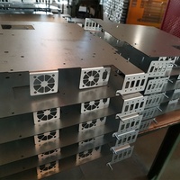 Fabrication OEM de châssis en aluminium par estampage et pliage pour boîtiers de serveurs/réseaux/industriels, avec revêtement en poudre, certifié ISO-9001