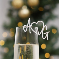Décorations de verres pour mariage, étiquettes de boissons en acrylique, alternative aux agitateurs de boissons, initiales gravées sur verre, breloques à vin pour mariage, décorations de cocktails