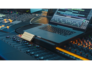 T7 Shield <b>2TB</b> <b>External</b> Portable <b>SSD</b> USB 3.2 Gen 2 Black MU PE2T0S AM - Product Image 3