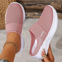 Vente en gros de baskets de course coréennes pour femmes, printemps/été, lumineuses, résistantes, amortissantes, souples, légères, respirantes, en maille, à enfiler