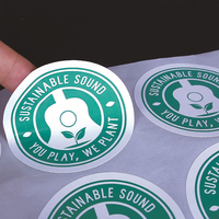 Autocollants en vinyle acrylique auto-adhésifs hautement personnalisés, imperméables, découpés à la forme, avec revêtement UV, qualité alimentaire, pour nouilles et lait
