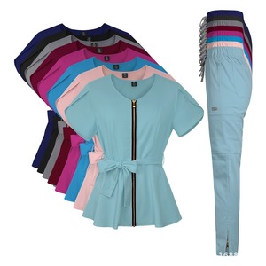 Blusa Médica de Diseño Moderno Personalizada para Mujeres, para Centros de Cuidado Postparto, Esteticistas y Terapeutas de SPA, Mezcla de Rayón y Spandex - Product Image 3