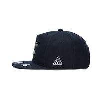 Gorra de 5 Paneles Clásica de Algodón para Exteriores con Visera Plana y Cierre a Presión, con Logotipo Personalizado y Talla Ajustable