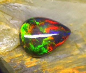 Ópalo Etíope Natural de Alta Calidad, 6.7 CT, Multicolor, Cabujón, Piedra Preciosa Suelta, 17.1*13.3*6.8mm - Product Image 3