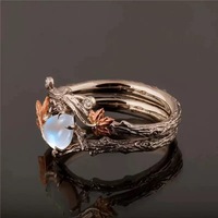 Bague feuille d'érable dorée antique pour femme rétro Vintage nouveau design de luxe haut de gamme alliage principal cadeau de jour commémoratif transfrontalier