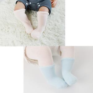 Vente en gros de chaussettes épaisses pour nouveau-né fille et garçon, chaussettes en coton biologique pour nouveau-né - Product Image 2