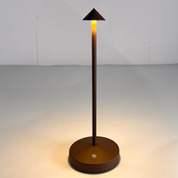 Lampe de table LED sans fil portable de luxe à piles rechargeables, design flèche, intensité réglable, pour hôtel et restaurant