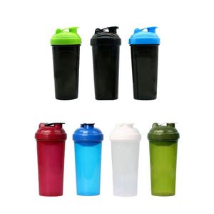 Bouteille shaker de protéines en plastique personnalisée avec logo, 700 ml, avec boule mélangeuse, vente en gros d'usine - Product Image 1