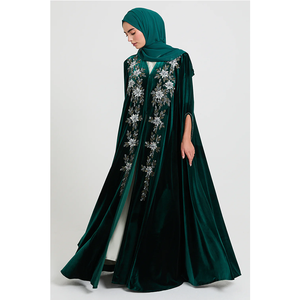 Robe musulmane Ramadan sur mesure Leduo, en velours haut de gamme avec broderies à la main en cristal, style cape abaya pour femmes - Product Image 1