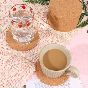 Sous-verres en liège personnalisés avec logo, vente en gros, sets de table en liège, dessous de plat ronds en bois, absorbants, isolants thermiques, antidérapants - Product Image 3