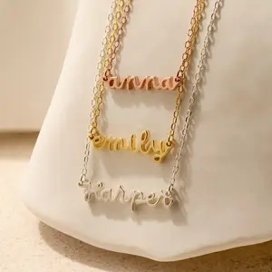 Collier en acier inoxydable plaqué or 18K avec nom personnalisé Collier avec initiales pour femmes Collier avec noms personnalisés