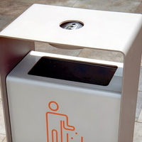 Poubelle extérieure moderne et mince en métal avec verrou de sécurité, bac à déchets commercial pour station de transit