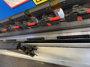 Nhỏ cầm tay thủy lực NC Máy uốn thép kim loại Báo Chí phanh với động cơ Siemens - Product Image 6