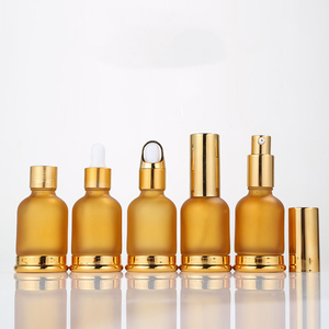 Botella de Vidrio Esmerilado de Lujo Chapada en Oro de 20 ml, 30 ml, 50 ml con Gotero <span class=keywords><strong>para</strong></span> Aceites Esenciales y Sueros de Aromaterapia <span class=keywords><strong>para</strong></span> Cosméticos - Product Image 1