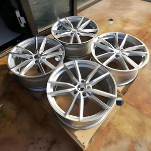 Venta al por mayor de fábrica: Llanta de aleación fundida 18x8, 5 orificios 5x112, ET45, CB57.1, negro brillante plateado, 5 radios en Y, para automóvil, suministro a granel 5419 - Product Image 6