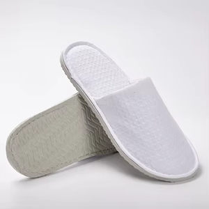 Pantoufles jetables de luxe blanches en tissu gaufré, personnalisables avec logo, pour compagnies aériennes, voyages, hôpitaux, hôtels et salles de bain, vente en gros - Product Image 4