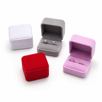 Boîte à bijoux double anneau en velours HongFa en gros, emballage cadeau personnalisé avec logo pour mariage, fiançailles, demande en mariage