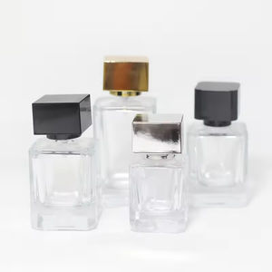 Flacon de parfum en verre carré cube 30ml 50ml 100ml Impression d'écran couleur personnalisée Bouchon noir de luxe Pulvérisateur à pompe - Product Image 2