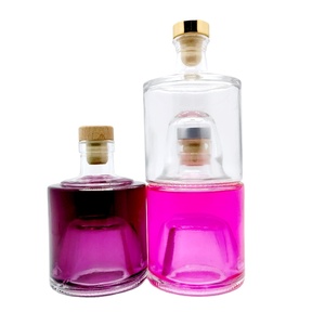 Juego de Botellas de Vidrio Apilables Vacías de 8 oz, Contenedor de Vidrio para Cócteles, Botella de Alcohol Apilable de 250 ml con Tapa de Madera - Product Image 3