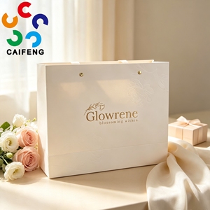 Sac en papier de luxe personnalisé avec logo imprimé, emballage <span class=keywords><strong>cadeau</strong></span> en matériaux recyclés, papier d'art, poignée longue, directement de l'usine, prix bas - Product Image 2