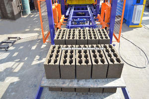 เครื่องทำบล็อกซีเมนต์อัตโนมัติเครื่องทำอิฐแข็ง QT4-15ราคาประหยัด - Product Image 4