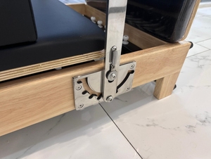 Appareil de fitness pliable pour la maison, machine commerciale en bois d'érable, Reformer pliable CC - Product Image 1