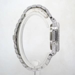 Reloj de Pulsera de Acero Inoxidable de Alta Calidad con Diamantes de 40 mm para Ocasiones de Negocios y Casuales Disponible al Mejor Precio del Mercado - Product Image 4