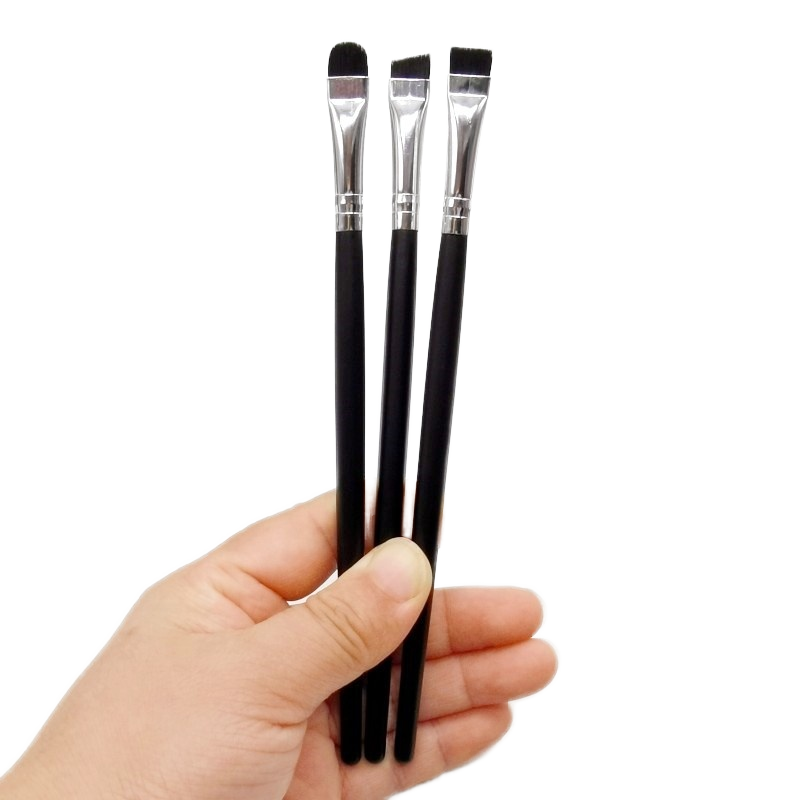 angled brush for eyebrow tint