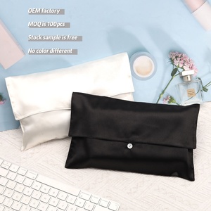 Bolsa de satén gruesa de lujo con logo personalizado impreso para ropa, extensiones de cabello, paquetes de pelucas, embalaje, bolsa guardapolvo de satén de seda mate blanca y negra - Product Image 1