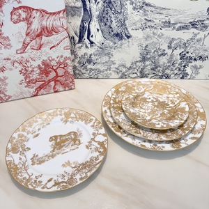 Service de table vintage à motif floral d'oiseaux, assiette en céramique blanche et bleue, bord doré pour la décoration de mariage, vaisselle nordique - Product Image 6