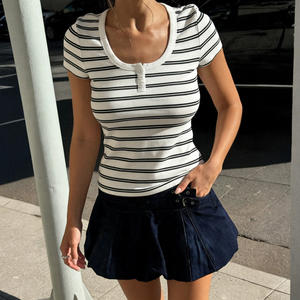 Camiseta de Mujer Estilo Europeo Americano, a Rayas Blancas y Negras, con Botones al Frente, Manga Corta, Corte Ajustado, Estilo Urbano - Product Image 5