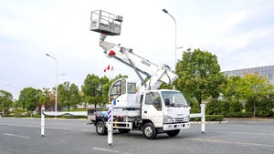 Fabricante Directo, Camión con Pluma Telescópica ISUZU 4x2 de 25m 27m, Configuración Personalizable - Product Image 6