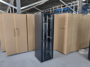 Chất lượng tốt 42U máy chủ giá bao vây IP20 Tủ giá sàn đứng dọc Mạng tủ - Product Image 3