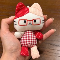 Porte-clés chat en peluche patchwork, pendentif animal en tissu doux, breloque pour sac, cadeau