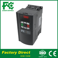 Dreiphasiger 380V AC-Antrieb VFD Frequenzumrichter Vektorsteuerung Eingebaute Bremsanlage 2,2/4 kW CE-Zertifiziert Vertikaler Motor VFD