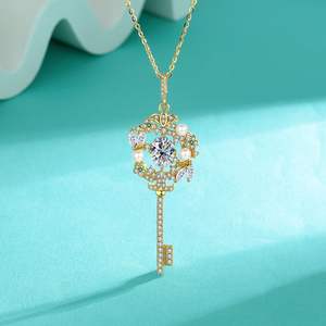 สร้อยคอเงินแท้ 925 ชุบทอง 18K ประดับมอสซาไนต์รูปไข่ ดีไซน์เรียบหรู พร้อมจี้รูปไข่มุก - Product Image 3